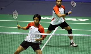 羽毛球双打出界范围